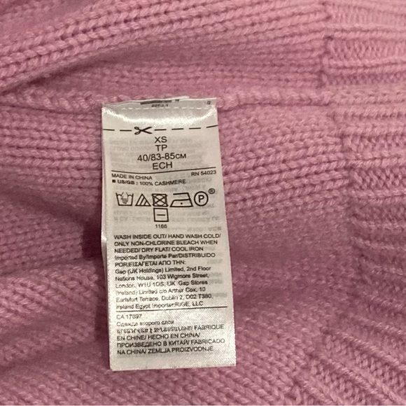 Banana republic, heavy lavender cashmere sweater, Size XS - Picture 6 of 8